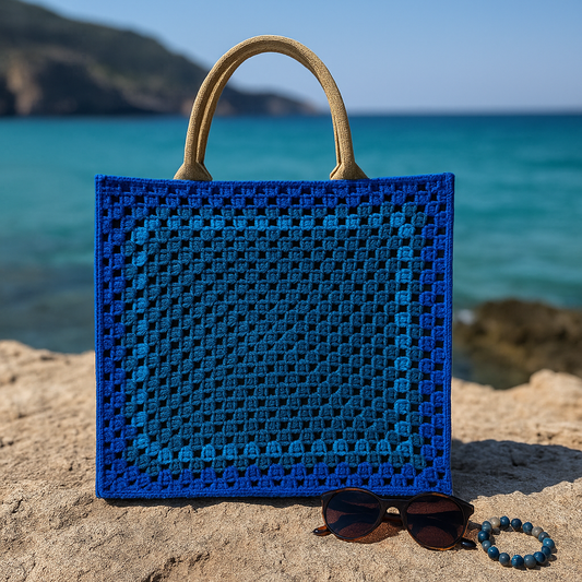 🌊 Τσάντα "Aegean Vibes" – Χειροποίητη Πλεκτή Tote σε Μπλε Αποχρώσεις